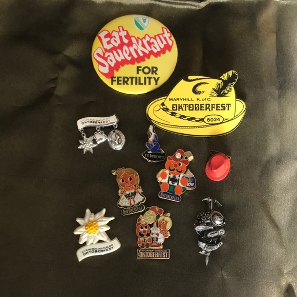 🍻Vintage KW Oktoberfest Pins - Picture 2 of 13